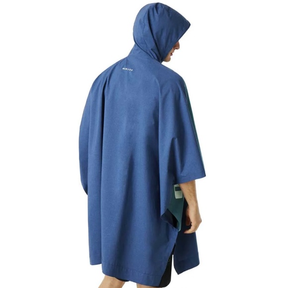 OAKLEY S/M Surf Changing Poncho Color Blue Size Small/ Medium - Picture 2 of 5